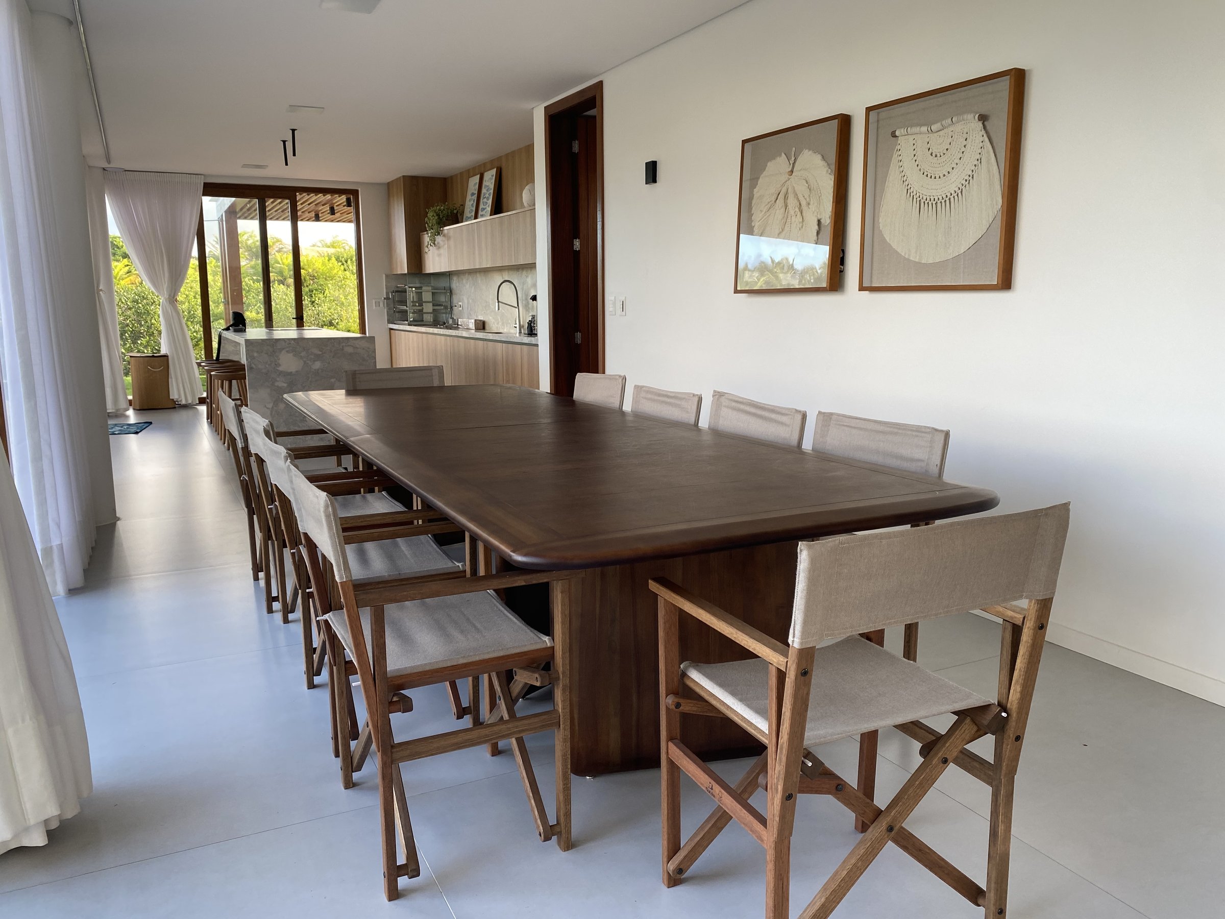 Sala de jantar integrada à cozinha